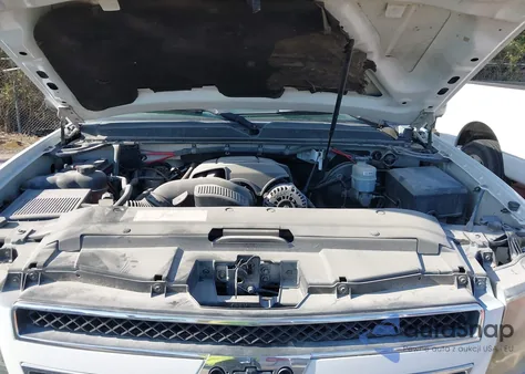 2010 Chevrolet Tahoe Ls z USA, uszkodzony, nr VIN 1GNMCAE05AR233898